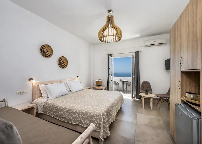 Thiranthemis (adults Only) * Fira (Santorini)